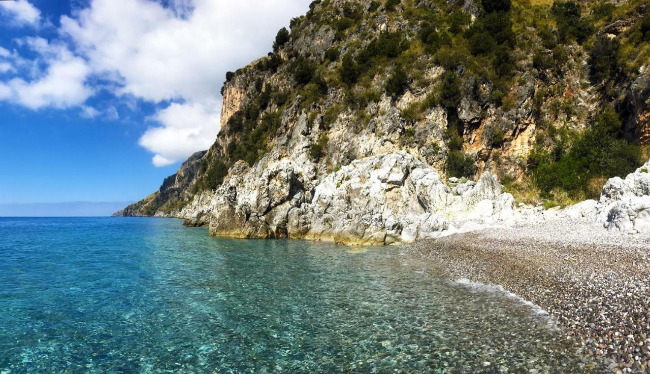 By The Sea In Scario Leilighet Eksteriør bilde